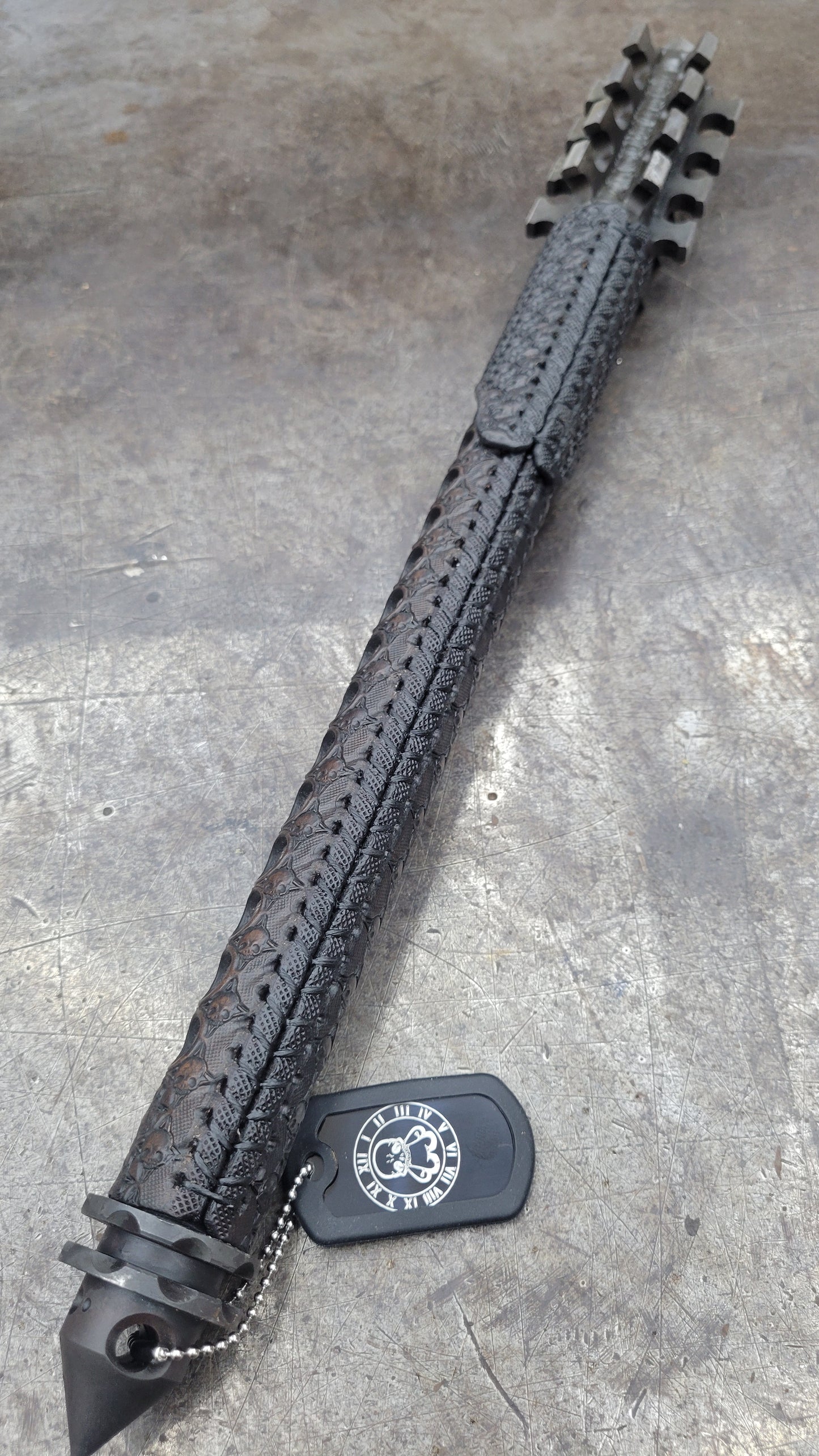 Hammer fin Hate Stick